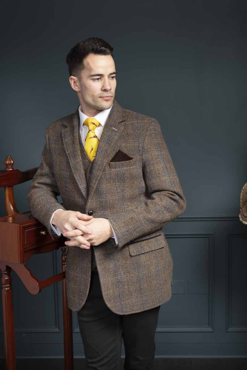 Horse Brown Hunting Tweed Jacket with Moleskin Trim