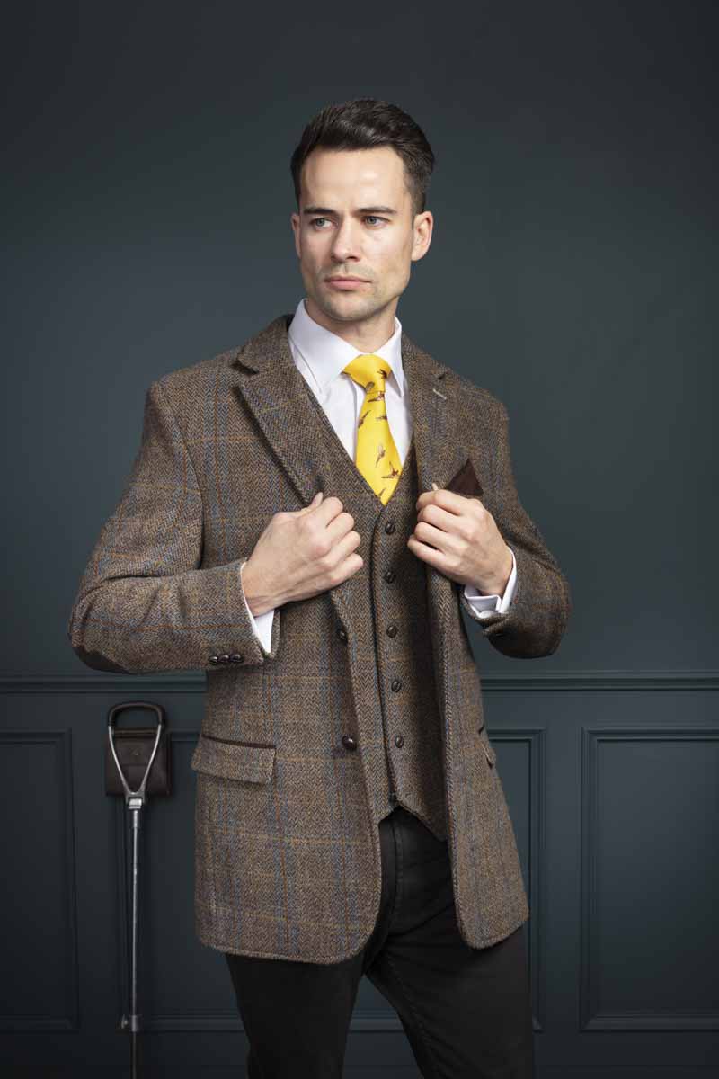 Horse Brown Hunting Tweed Jacket with Moleskin Trim