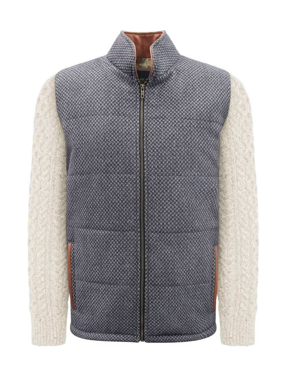 Veste à losanges gris foncé avec manches en tricot torsadé naturel