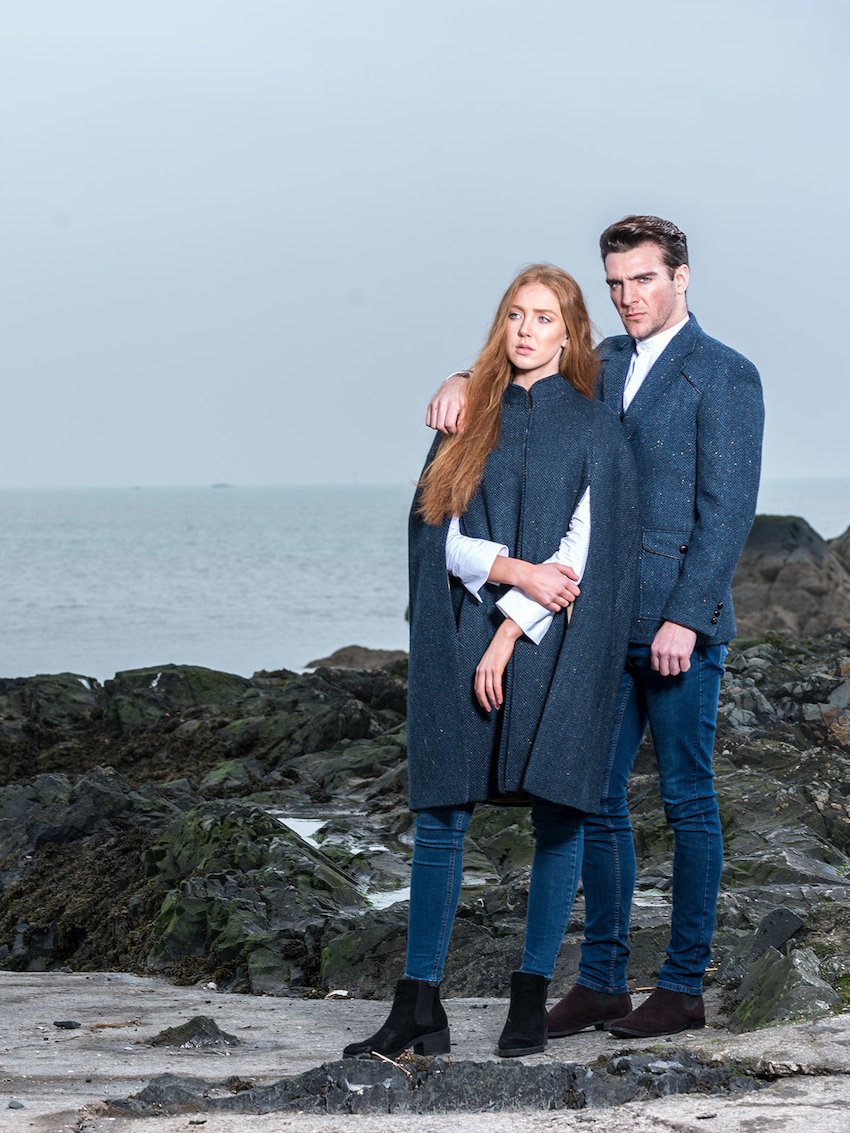 Blauer Tweed-Umhang für Damen