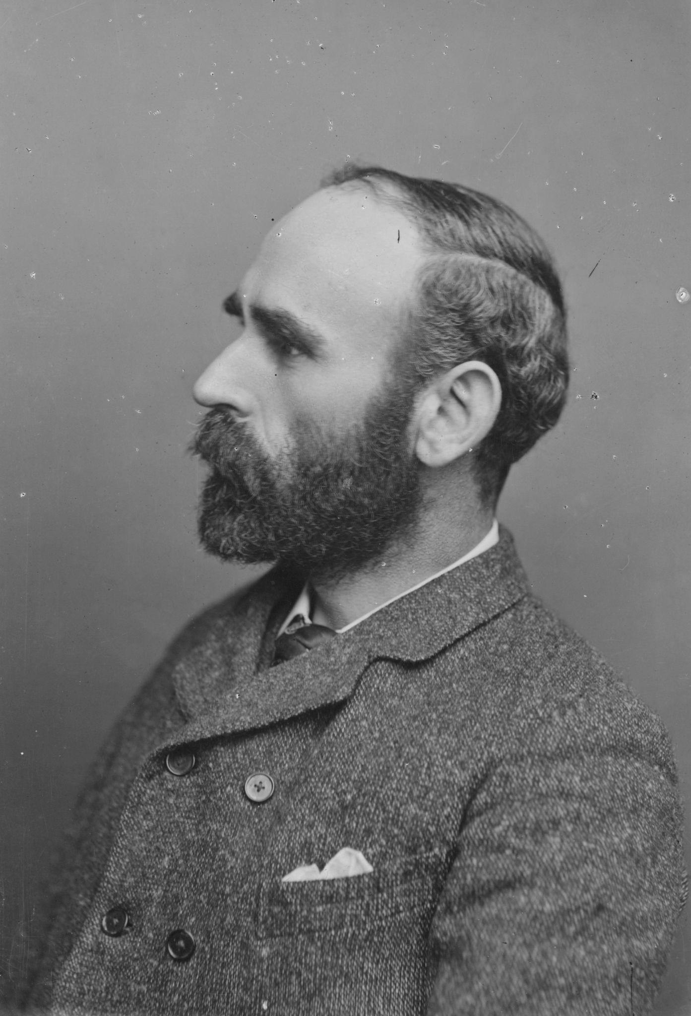 Michael Davitt Irish Land League leader whose legacy inspired the Celtic Tweed Davitt bodywarmer