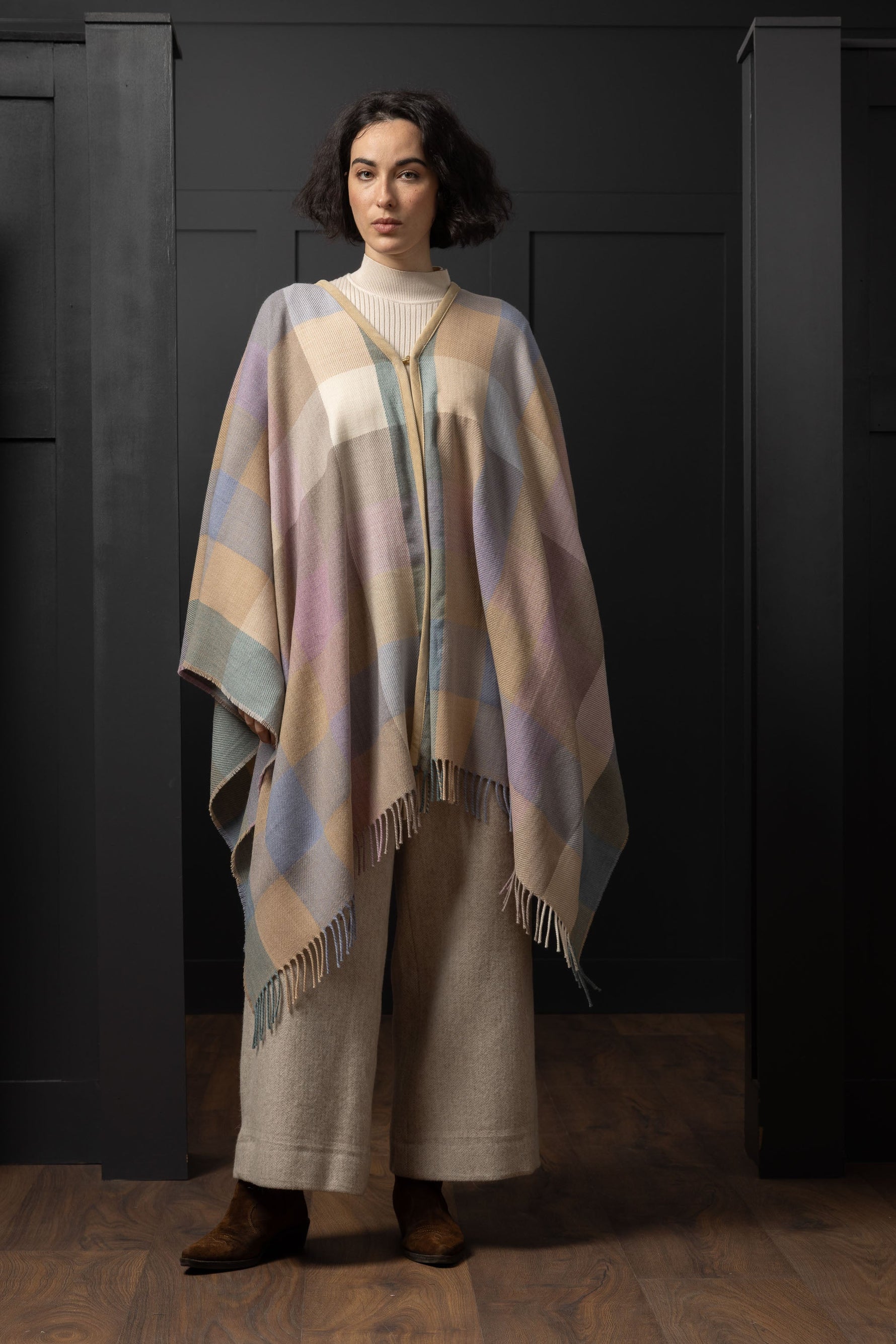 The Irish Brat Cape in Real Life: Why It Works Today?