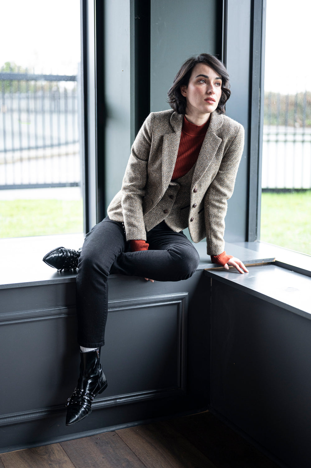 Women's Oak Herringbone Cropped Tweed Jacket & Blazer