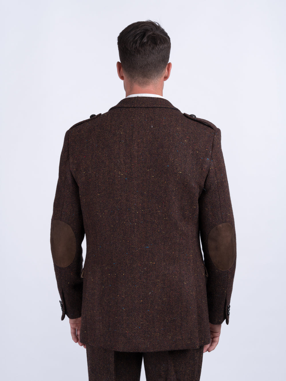 Braune Tweedjacke mit Fischgrätenmuster