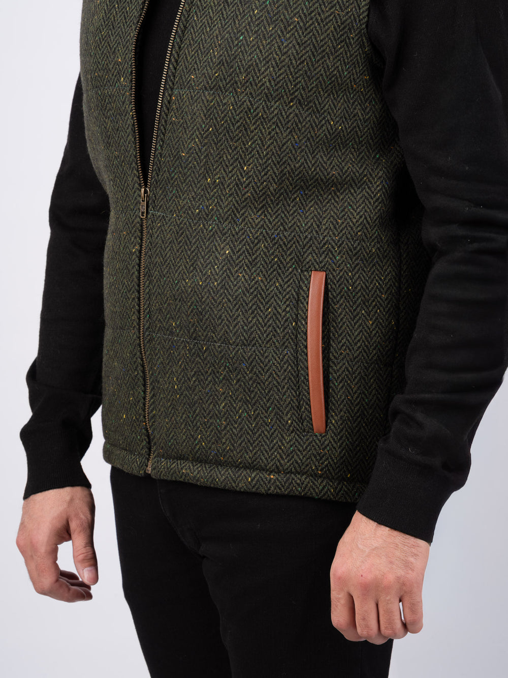 Grüner Tweed-Bodywarmer mit Lederbesatz