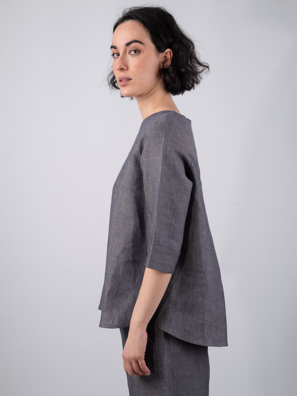 Women's Pleat Back Denim Linen Top