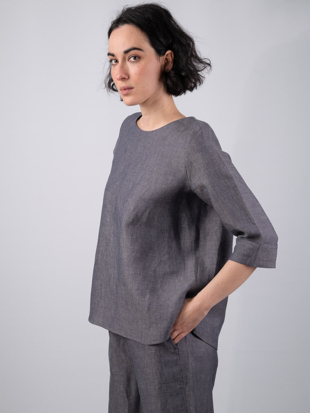 Women's Pleat Back Denim Linen Top