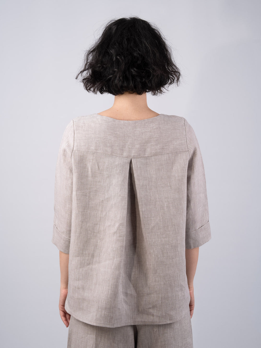 Women's Pleat Back Desert Linen Top