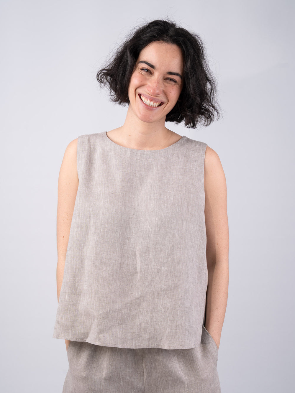 Women's Pleat Back Desert Linen Top