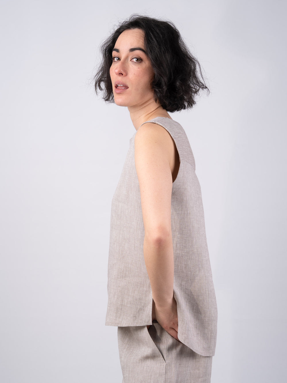 Women's Pleat Back Desert Linen Top