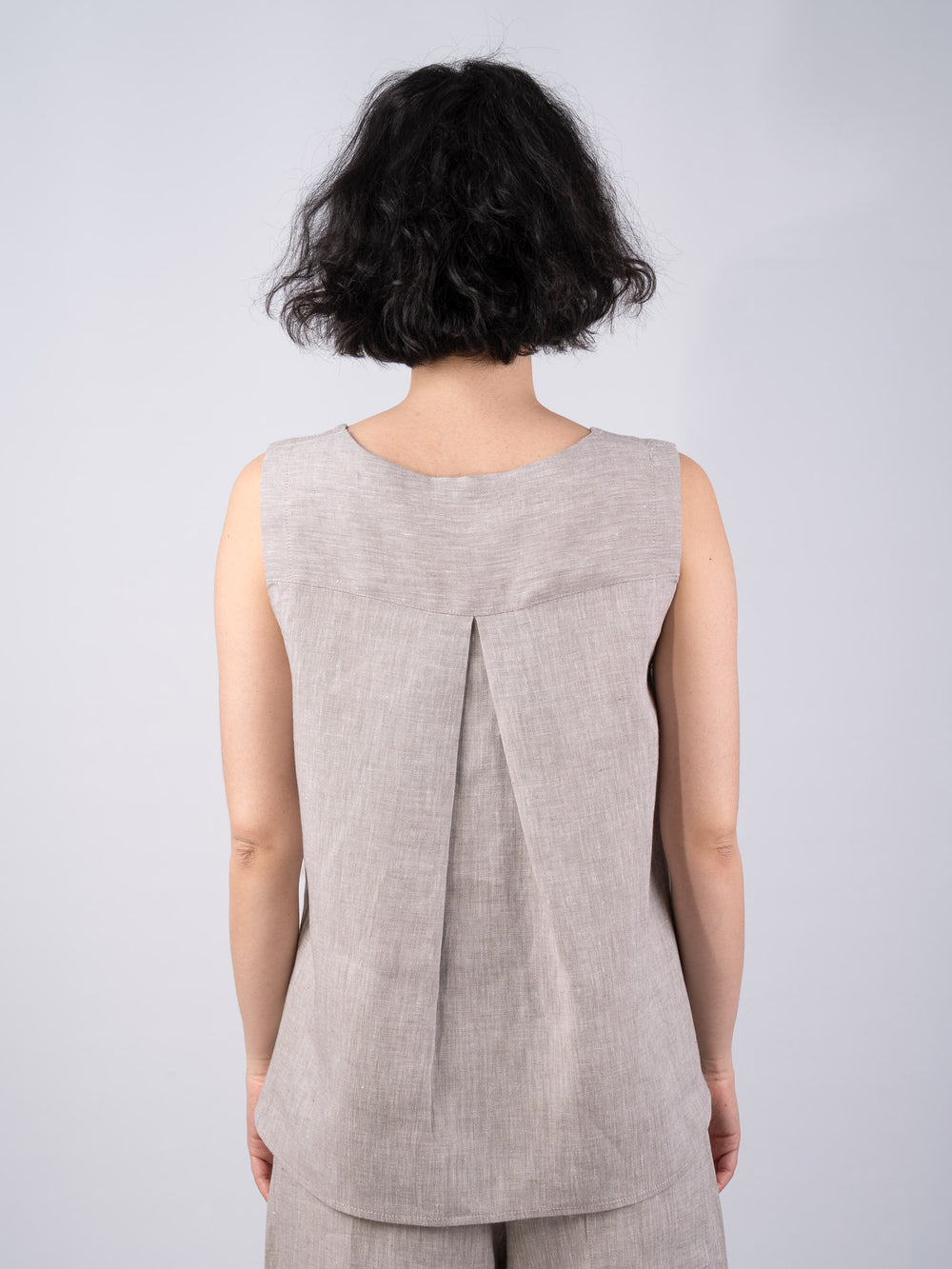 Women's Pleat Back Desert Linen Top